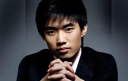 啄木鸟巴黎一夜海报