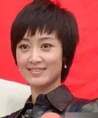 捷街头 都被修剪得太干净了