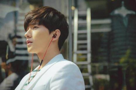 海角论坛官网登录入口海报