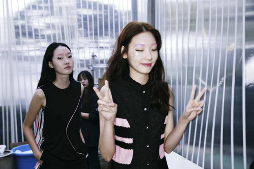 国产在线91精品入口 线精“独家策划”等板块海报